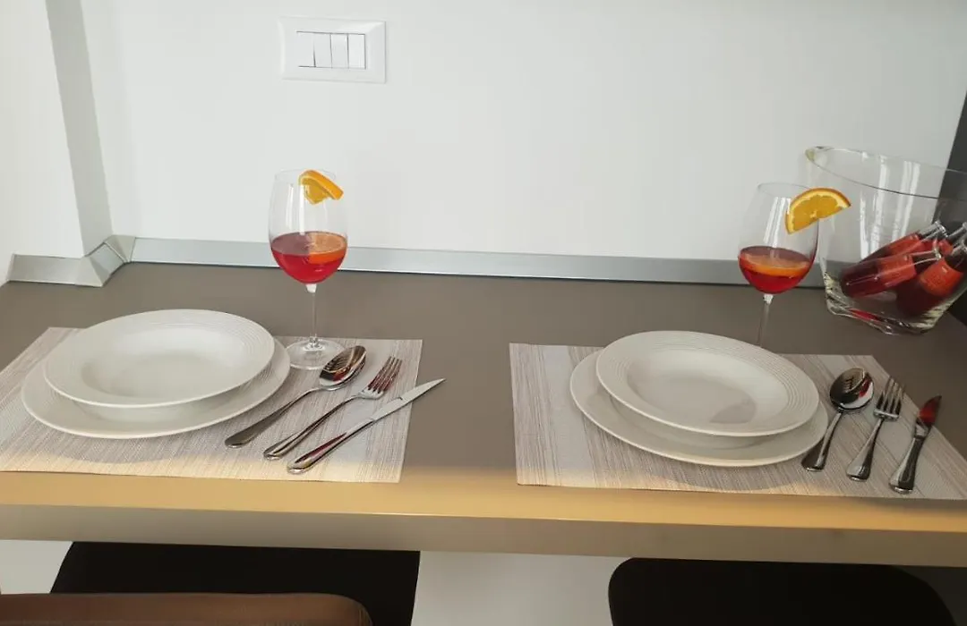 Snc1018 Modern Boutique Apartment-1