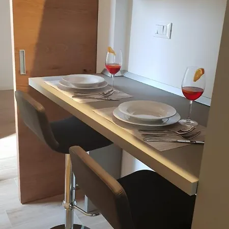 Snc1018 Modern Boutique Apartment-2